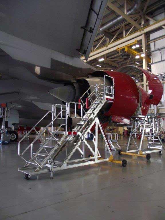 Narrow Platform- Variable height - H2.2m-3.2m - Hangar chassis