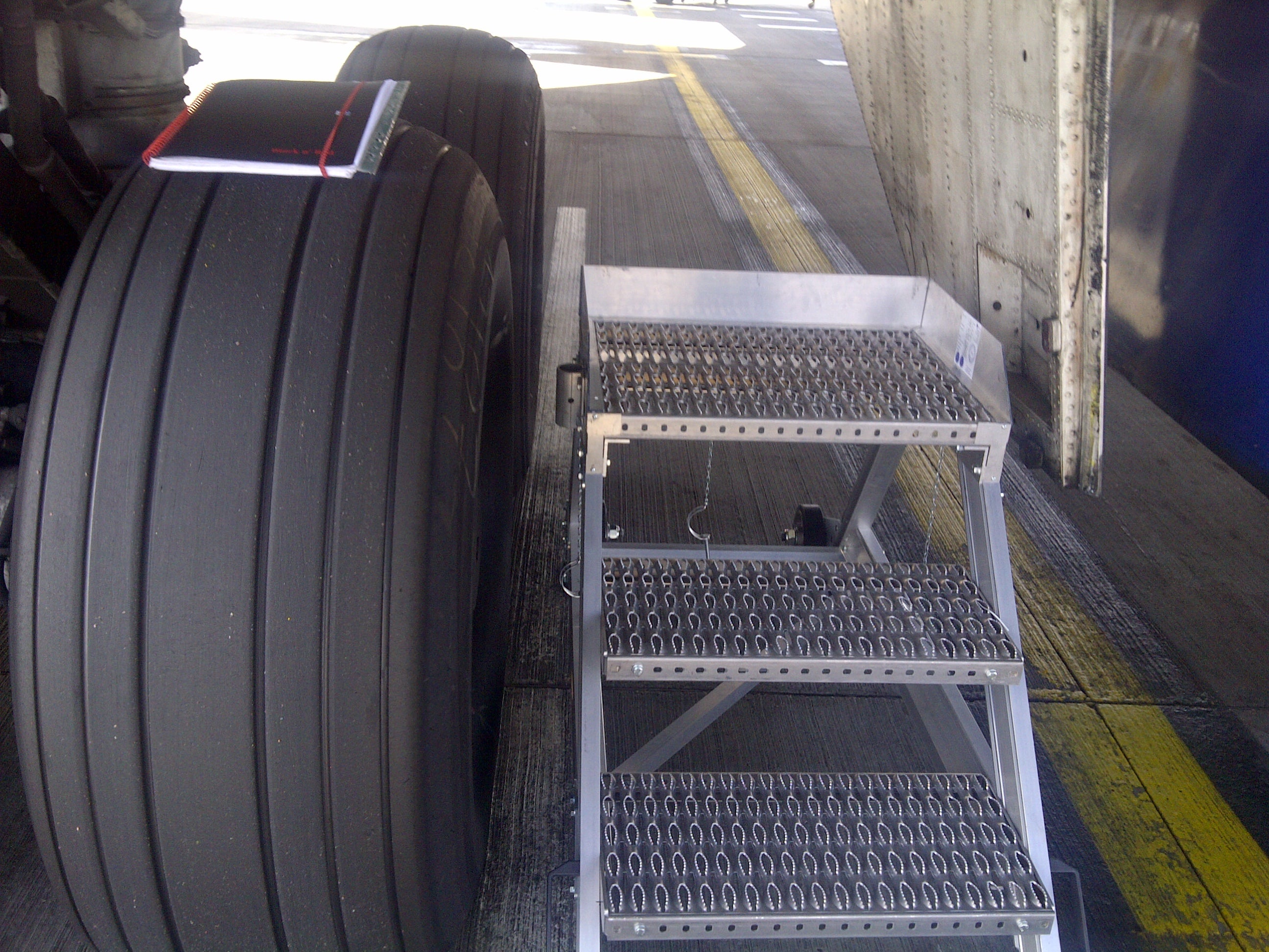 H0.75m x L0.5m x W0.5m - Graepel Tread